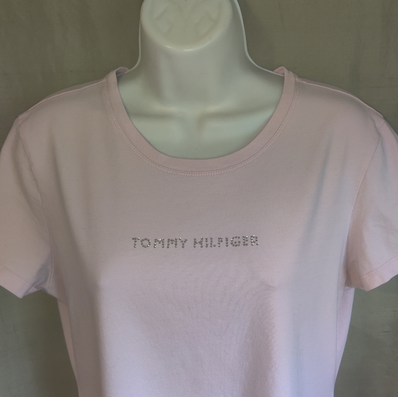 🗺️ Tommy Hilfiger Pretty pink Bling Logo T-Shirt - Picture 5 of 10
